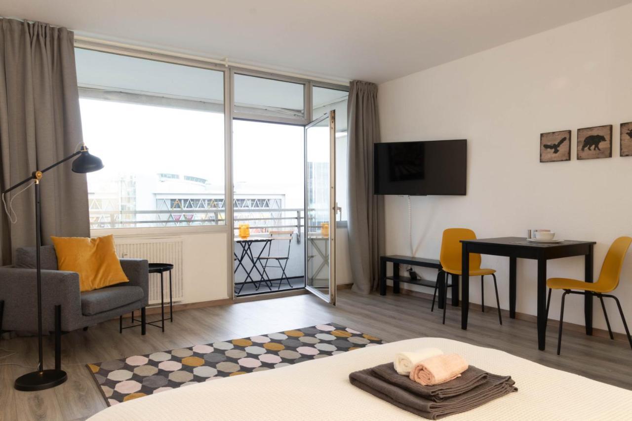 Apartment Bright - Central - Balcony - Tradefair Neuss Exterior foto
